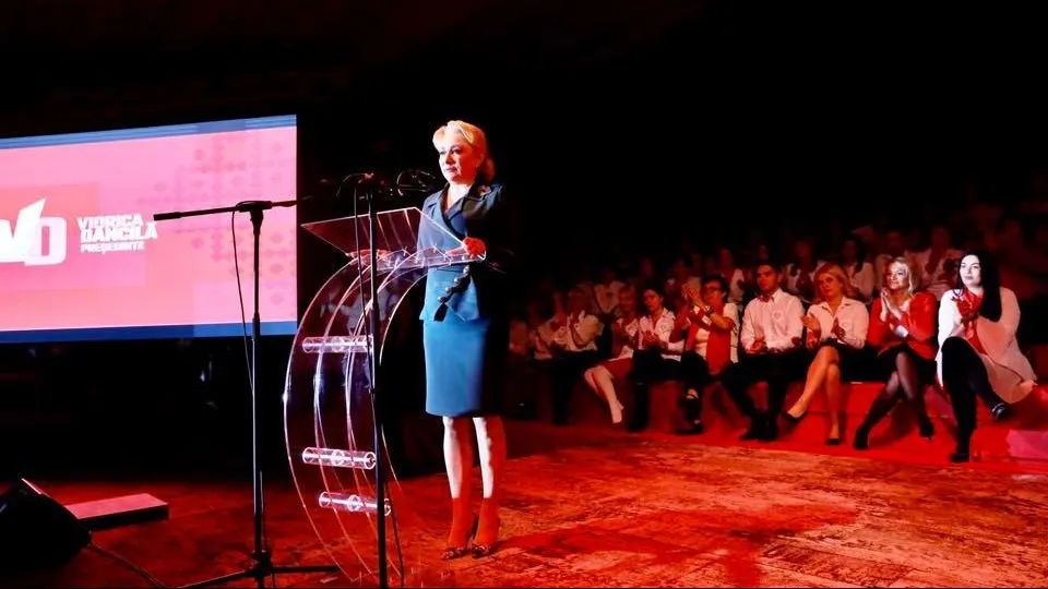 Dăncilă, către Iohannis: „Decât înalt ca bradul, mai bine buturuga mică care răstoarnă carul mare!”