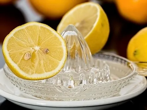Cea mai rapidă cură de slăbire: dieta cu lămâi. Cum să slăbeşti un kilogram pe zi
