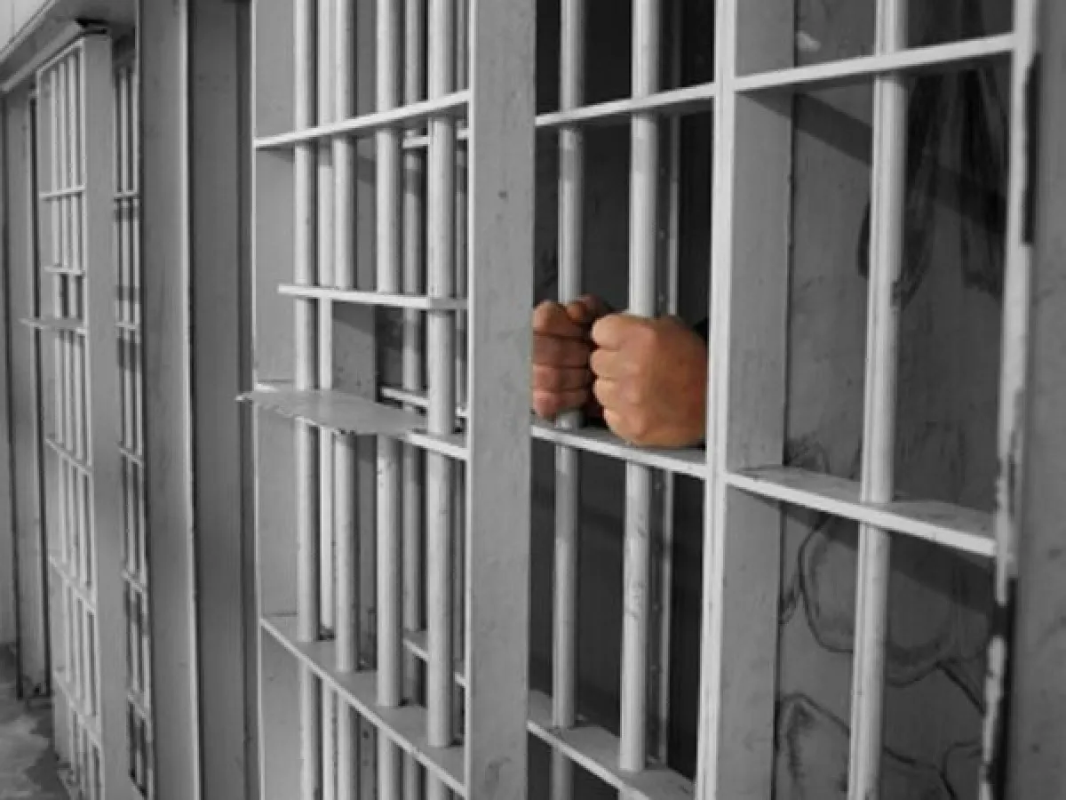 Record la Iași, a revenit în spatele gratiilor după doar 3 ore de libertate