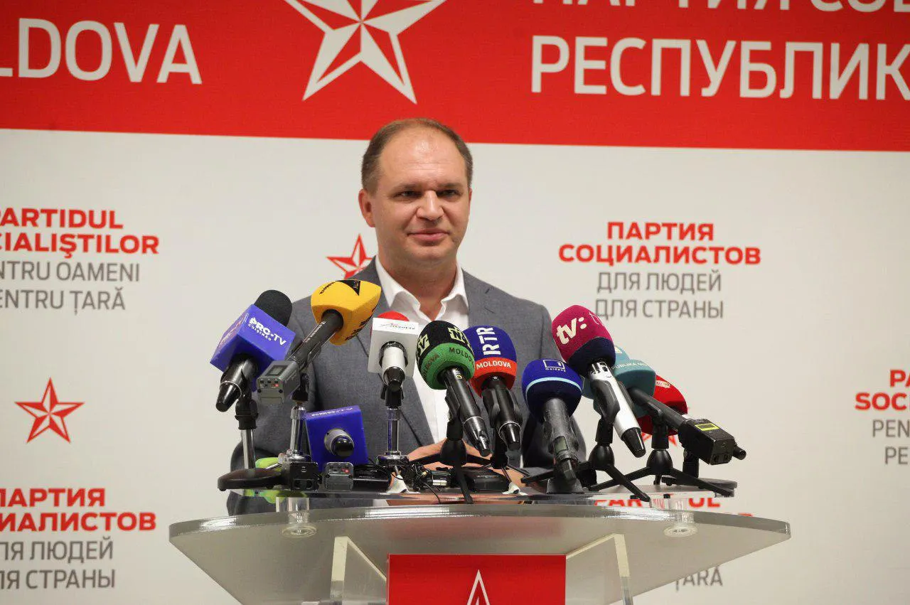 Prorușii au cucerit Chișinăul. Proeuropenii pică primul test al coaliției cu socialiștii