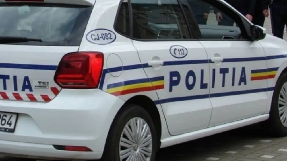 Alertă într-un oraș din Dolj! Elevi ademeniți cu dulciuri în mașini parcate lângă școli