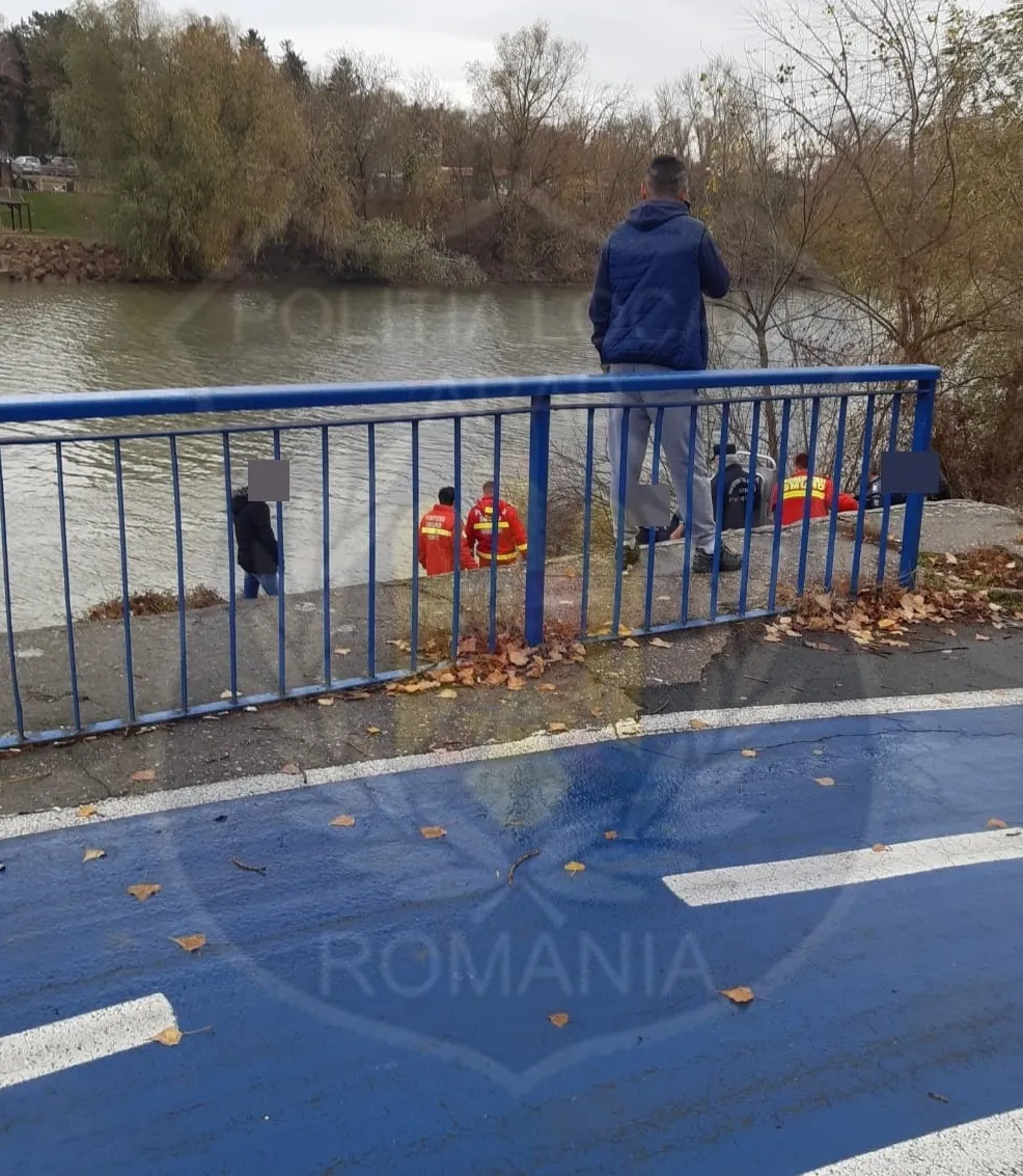 Caz șocant. S-a aruncat în Mureș!