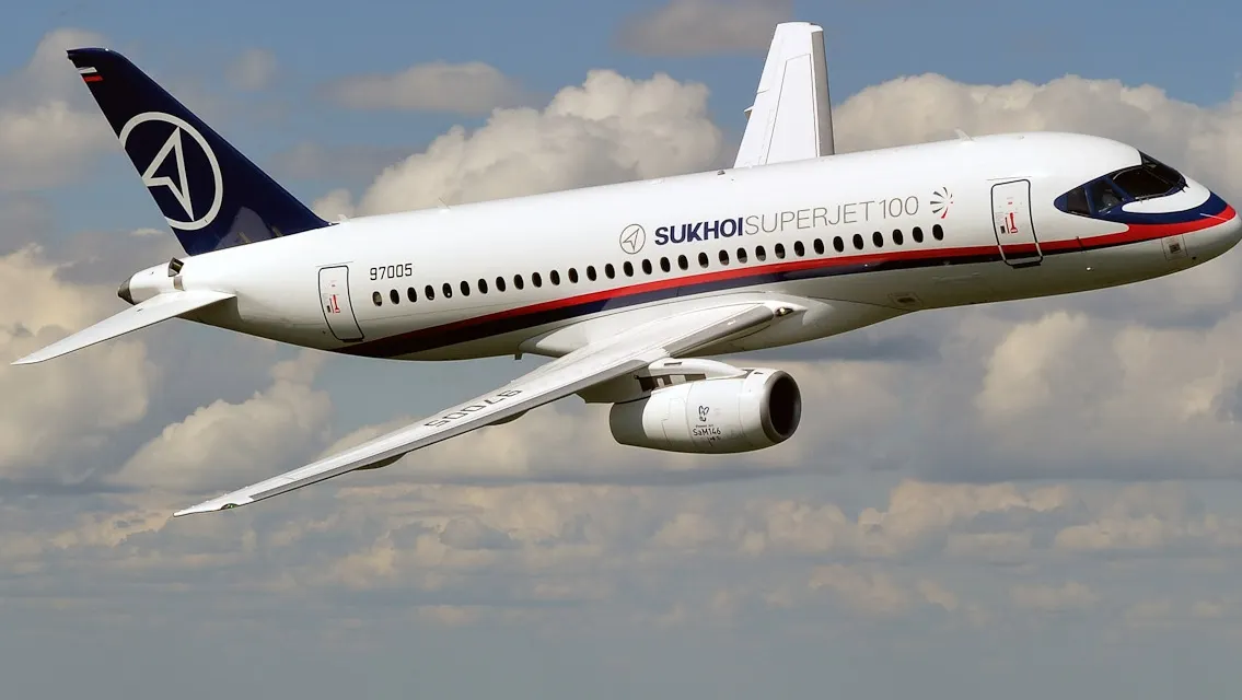 Panică la bordul unui avion. Ce s-a întâmplat după o defecţiune la un motor