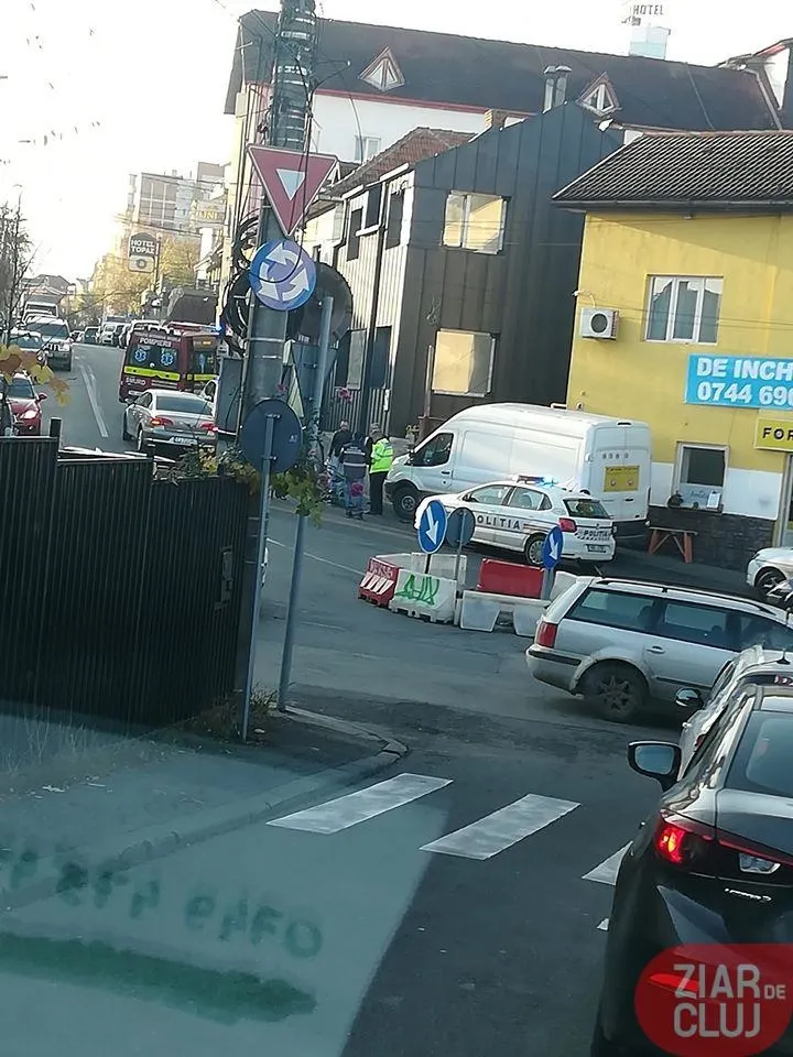 Un copil a fost lovit de maşină în Cluj-Napoca! Minorul circula pe o trotinetă electrică