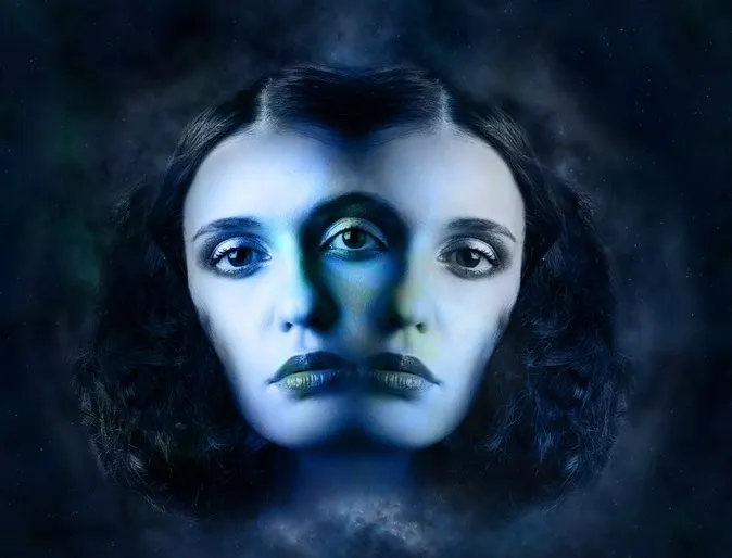 5 zodii care își vând prietenii fără să stea pe gânduri