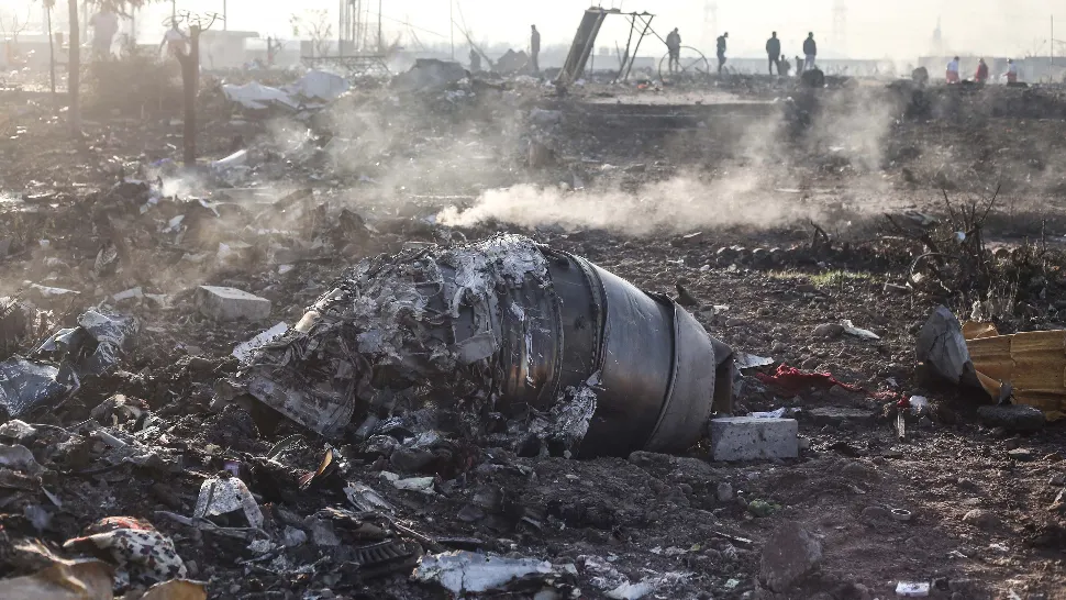 Avion prăbușit în Iran. Ce s-ar fi petrecut la bordul Boeing-ului 737 imediat după decolare