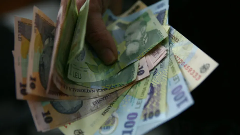 Un român s-a trezit cu 27.000 de euro în cont. Ce s-a întâmplat apoi