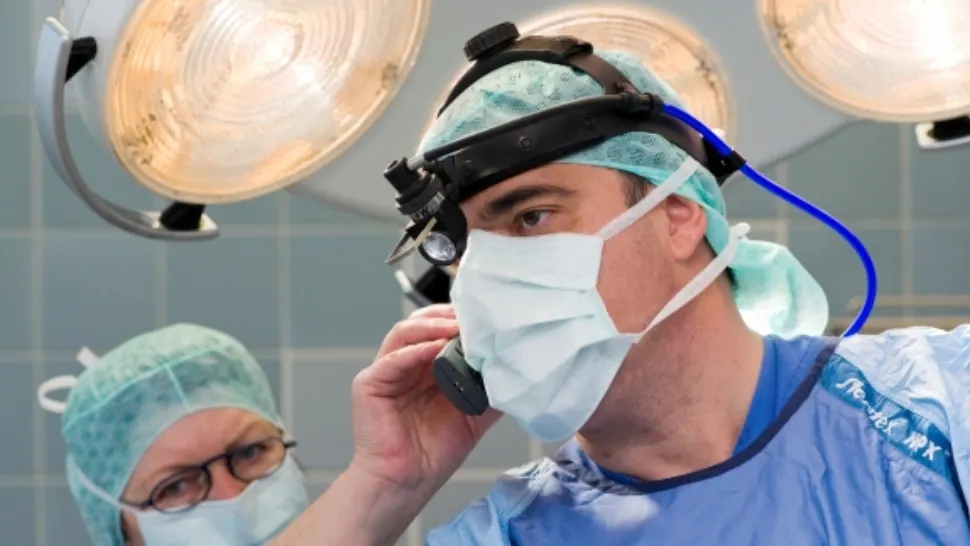 Primele două cazuri de gripă AH1N1 la Iaşi. Ce ne sfătuiesc medicii