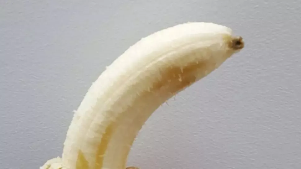 Tu mananci varful bananei? Uite la ce riscuri te expui - Sfatul specialistilor