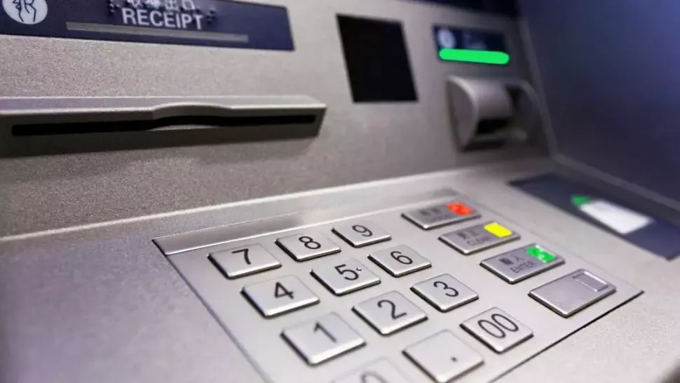 BANCOMAT aruncat în aer, lângă un hotel din Sinaia