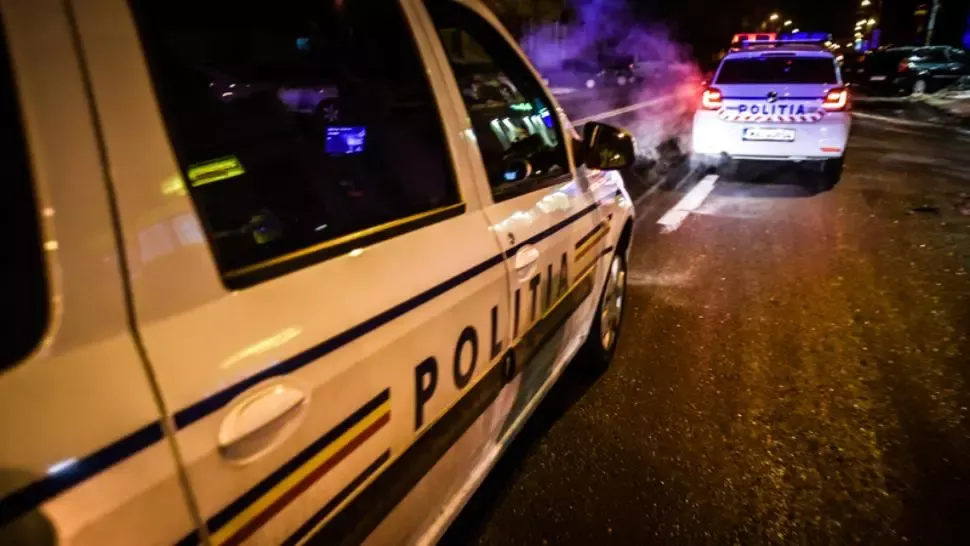VIDEO Tânăr prins în flagrant la Turnu Severin după ce a șantajat o femeie cu publicarea unor imagini compromițătoare
