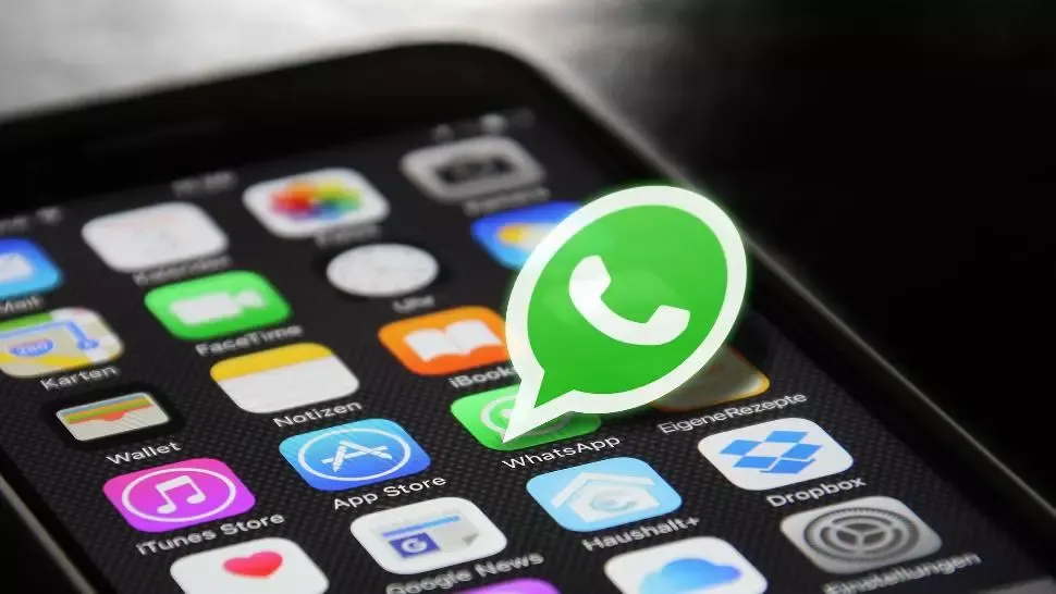 Whatsapp Facebook 2 miliarde de conturi