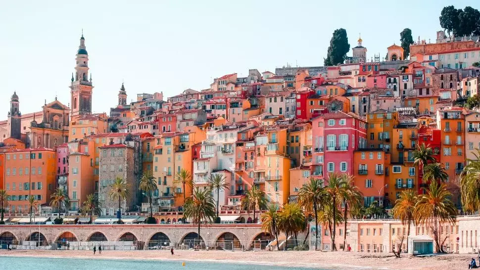 De ce să vizitezi Menton, perla Coastei de Azur