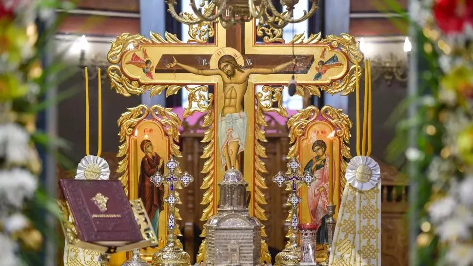 Postul Paștelui 2020. Când începe și ce rol are Postul Mare. Ce NU ai voie să faci Foto: Altar Biserica Domnească Curtea Veche/basilica.ro