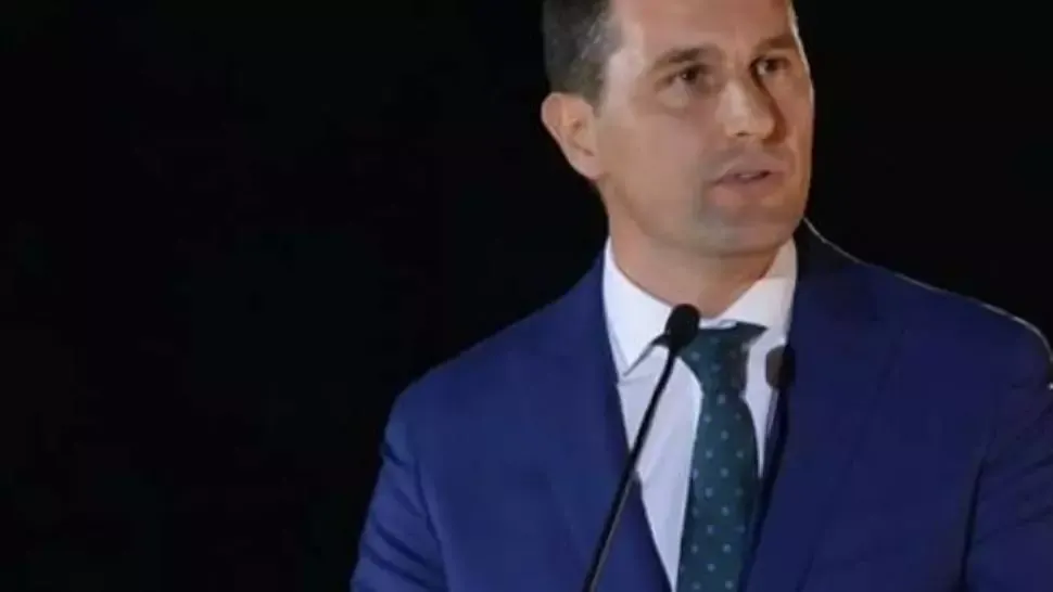 Un senator a rămas fără permis după ce a blocat trecerea autospecialelor de poliţie şi pompieri