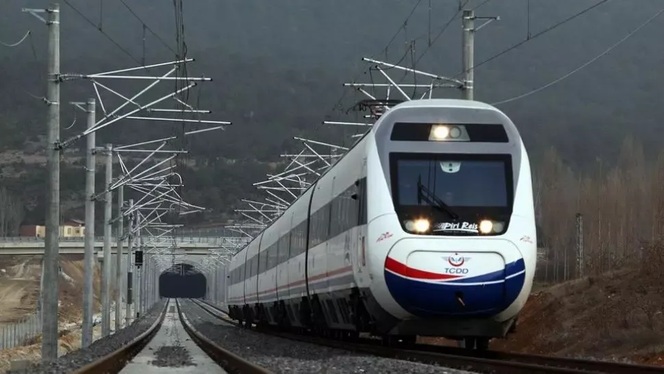 CFR Călători suspendă temporar circulaţia trenurilor dintre România şi Ungaria