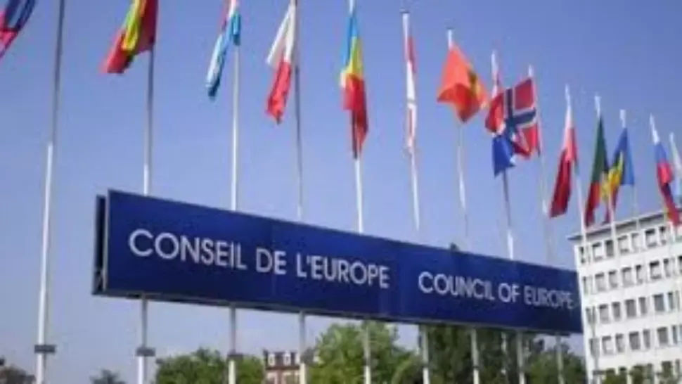 Consiliul Europei critică manifestările de ură pe internet împotriva vârstnicilor