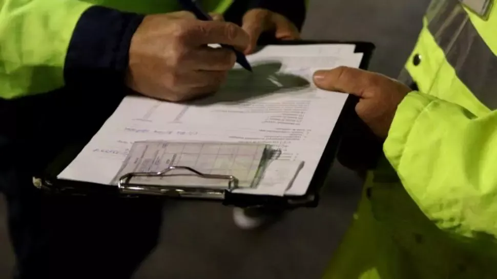 Femei amendate după ce s-au bătut pe stradă