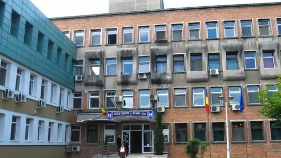 O secţie din Spitalul de Urgenţă Deva ÎNCHISĂ după ce un pacient a fost confirmat cu coronavirus