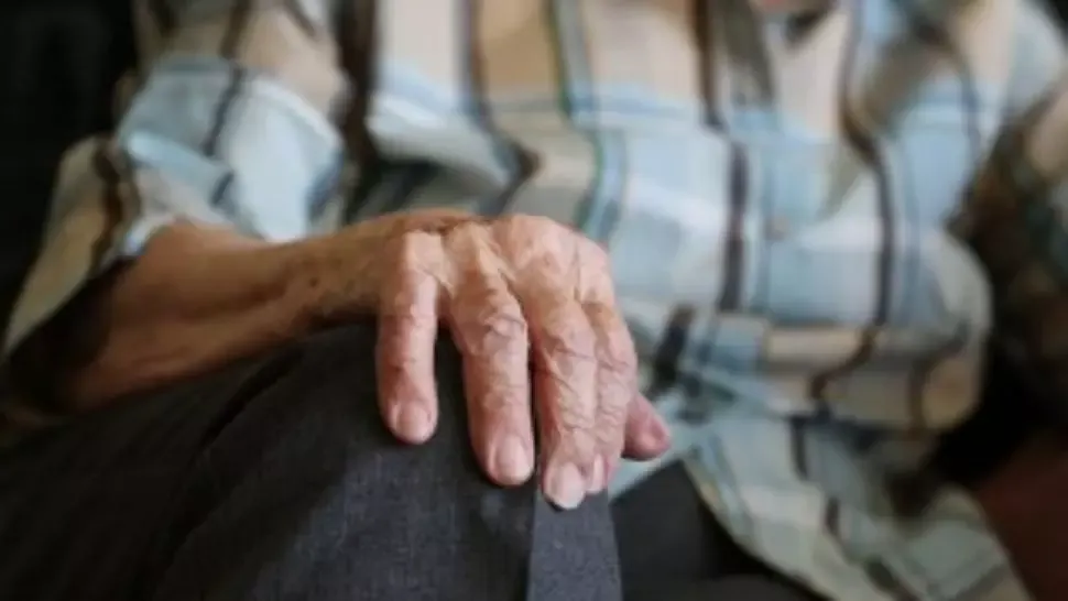 FOCAR în Dâmbovița: 56 de persoane diagnosticate pozitiv la un cămin de bătrâni