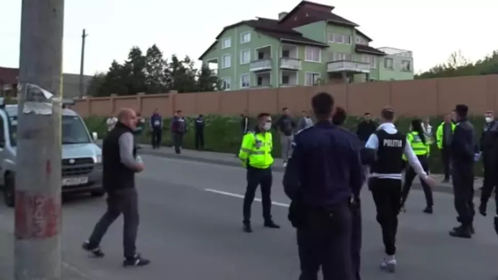 Scandal cu zeci de persoane, la Dej, după un accident rutier. A fost necesară intervenția trupelor speciale