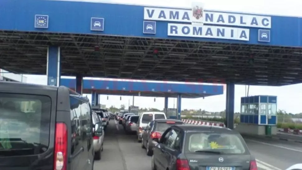 Trafic intens la granița de vest, 100.000 de oameni au intrat sau au ieșit din țară (foto - arhivă)