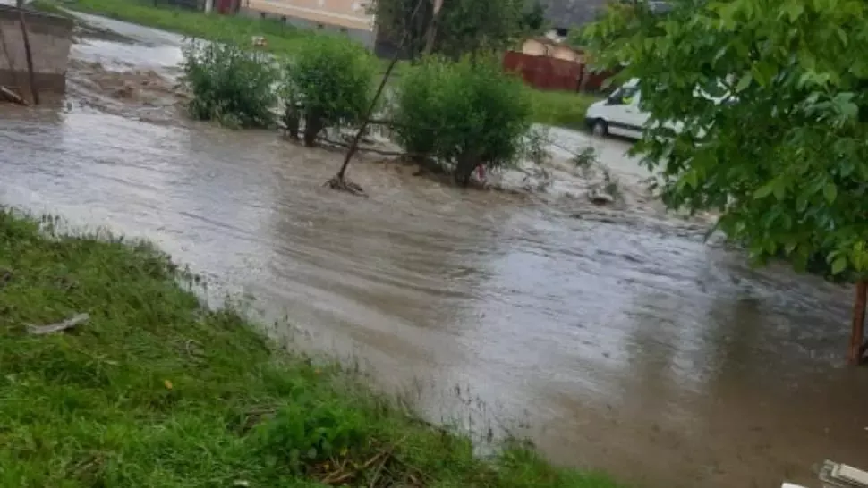 Alertă cod portocaliu de vreme rea în 23 de județe, alte 11 județe sub cod galben