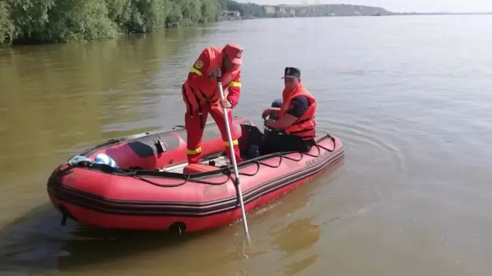 Alertă pe Dunăre! Copil căutat cu scafandrii