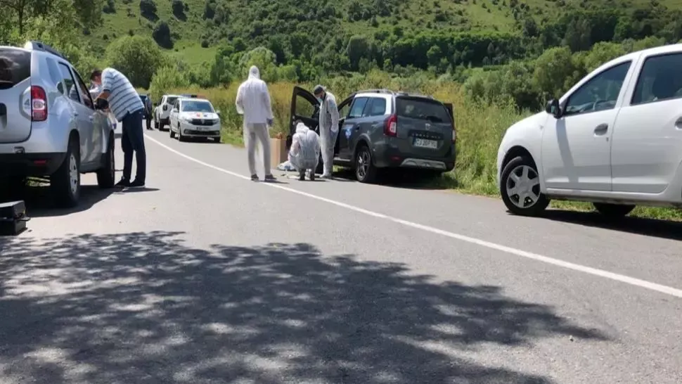 Copilul din Cluj dispărut de câteva zile, găsit mort în mașina tatălui. Bărbatul n-a fost găsit