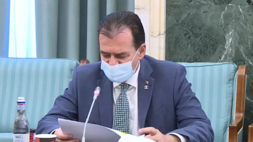Orban: Masca, obligatorie în urma deciziilor la nivel local și în anumite zone și intervale orare