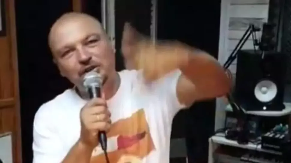 Puya a avut în trecut o serie de altercații cu oamenii de ordine
