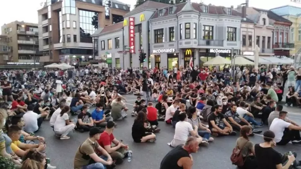 VIDEO Noi proteste la Belgrad și în alte orașe din Serbia, pe fondul crizei COVID