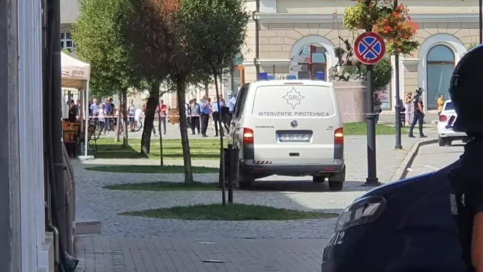 ALERTĂ CU BOMBĂ la Primăria din Sfântu Gheorghe, desfășurare masivă de forțe
