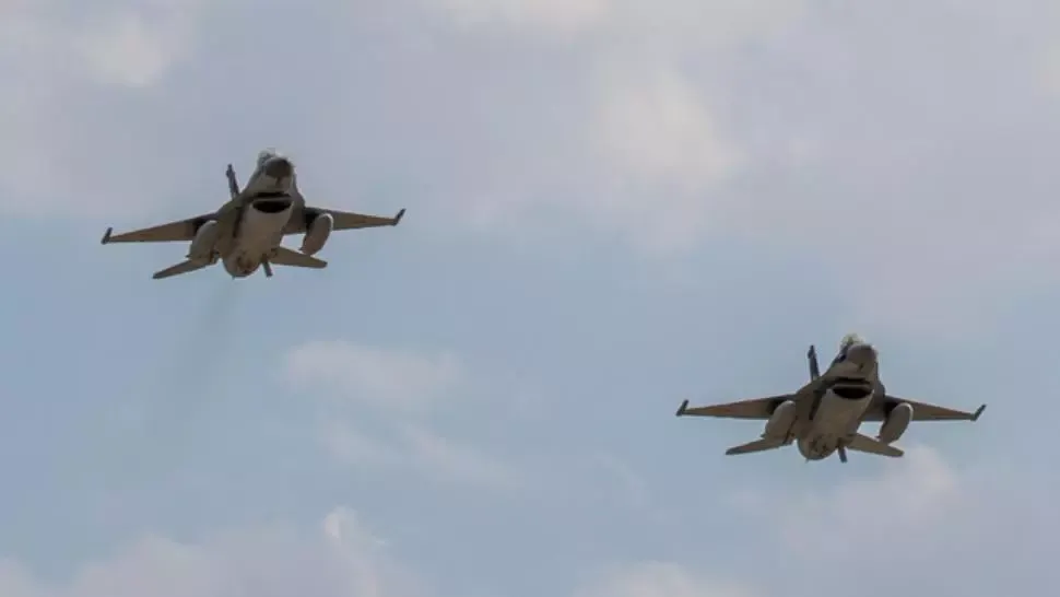 Sursă foto: MApN (Două aeronave F-16 Fighting Falcon ale FAR) 