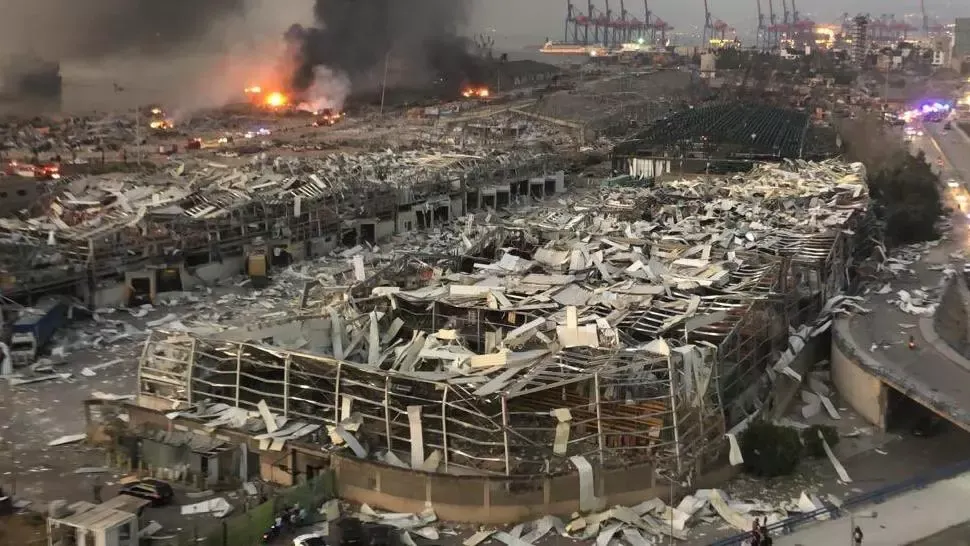 Explozie Beirut, bilanț actualizat: 135 de morți, zeci de dispăruți și 4.000 de răniți