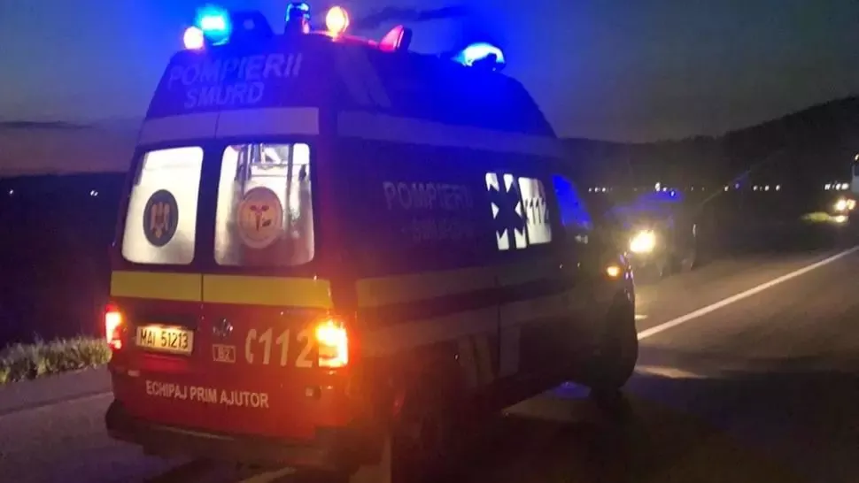 Mai mulţi minori răniţi după un accident rutier provocat de un tânăr de 17 ani