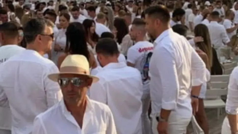 VIDEO O nouă petrecere cu ignorarea restricțiilor, în cel mai scump club din Mamaia