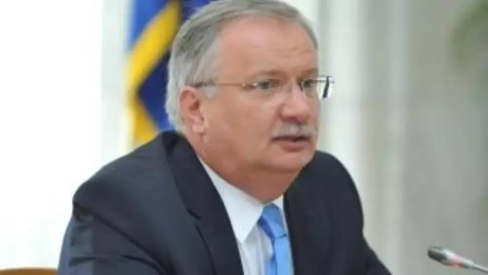 100% TU DECIZI! Ioan Mang, ministrul Educației cu lucrări plagiate