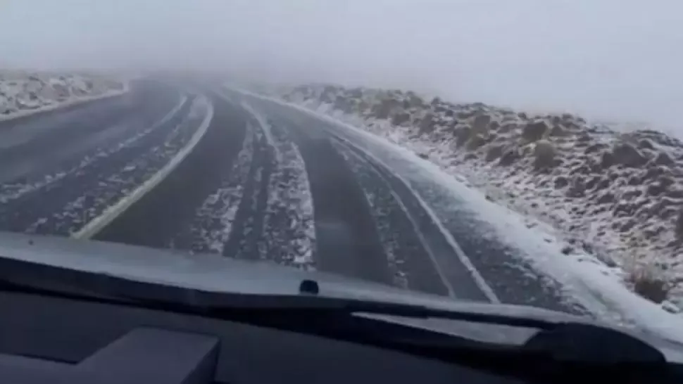 Prima ninsoare pe Transalpina: Imagini uimitoare