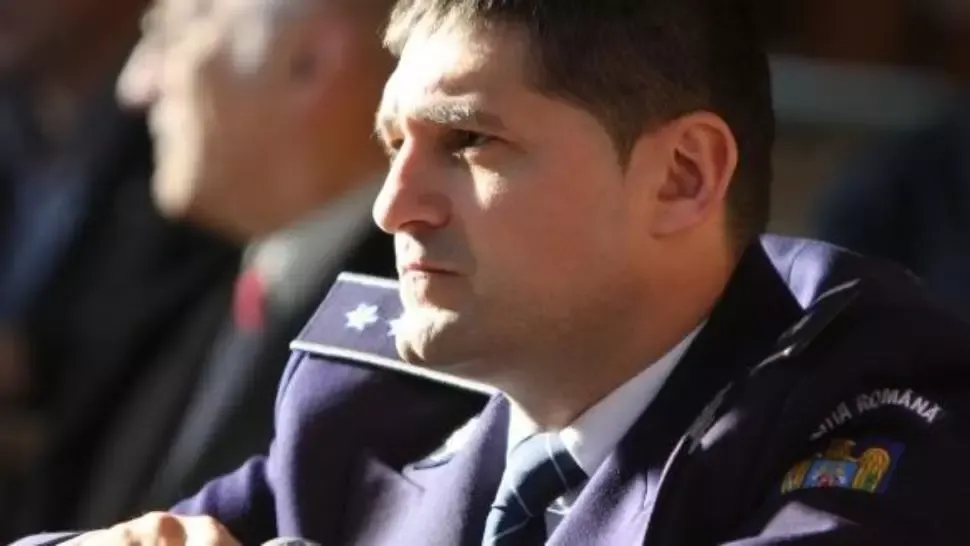 VIDEO Șeful IPS Mureș, cercetat de Controlul Intern după ce a  gonit cu 100km/h și n-a oprit la semnal