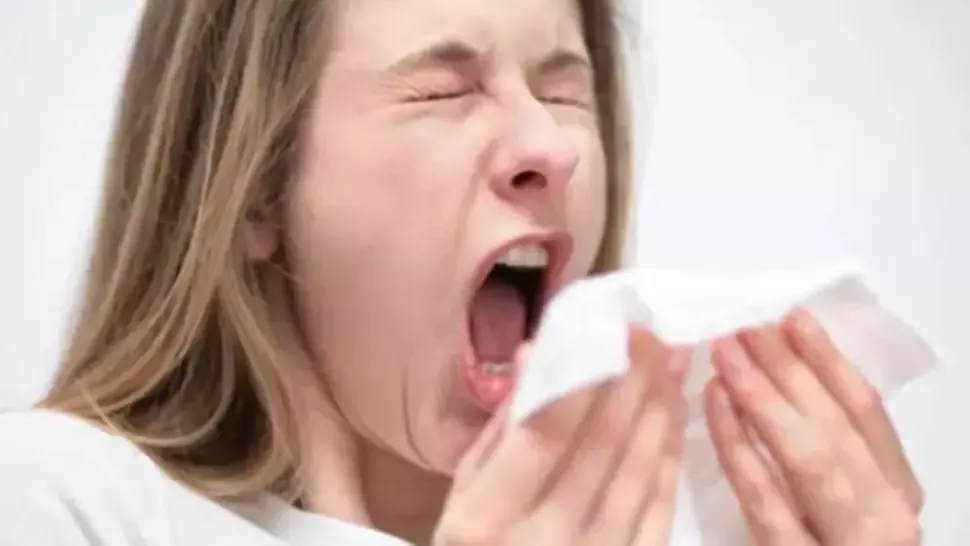 Ce se întâmplă în corpul tău când strănuţi
