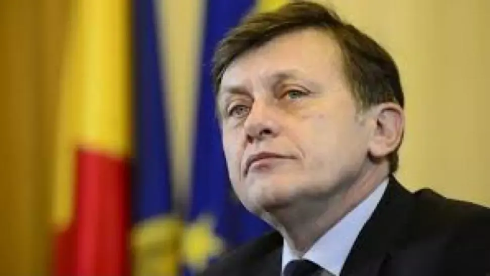 Crin Antonescu: Nu se poate să avem surplus de funcţionari la Senat sau la Administraţia Prezidenţială