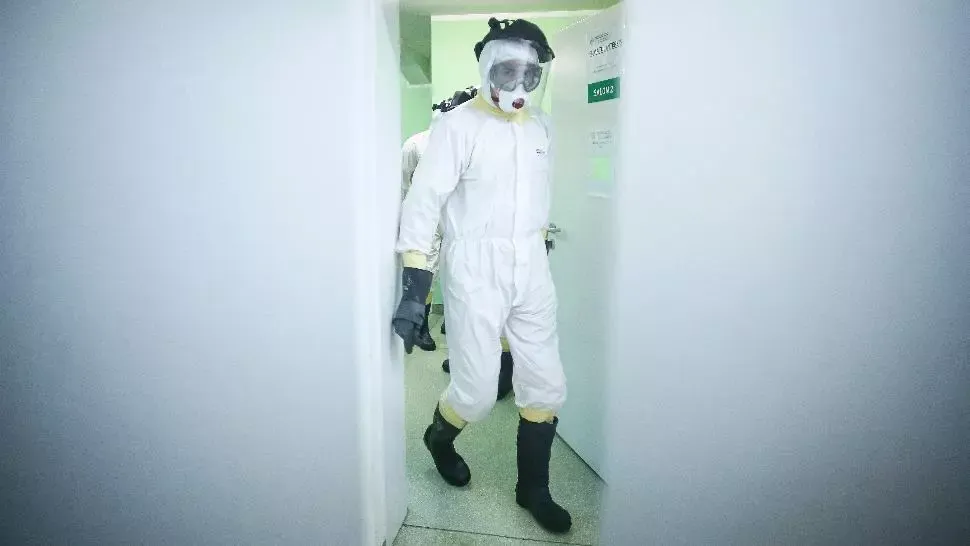Când va ajunge România la peste 5.000 de cazuri Covid pe zi. Secțiile ATI din țară, la capacitate maximă de două săptămâni / Foto: Inquam Photos, Virgil Simonescu