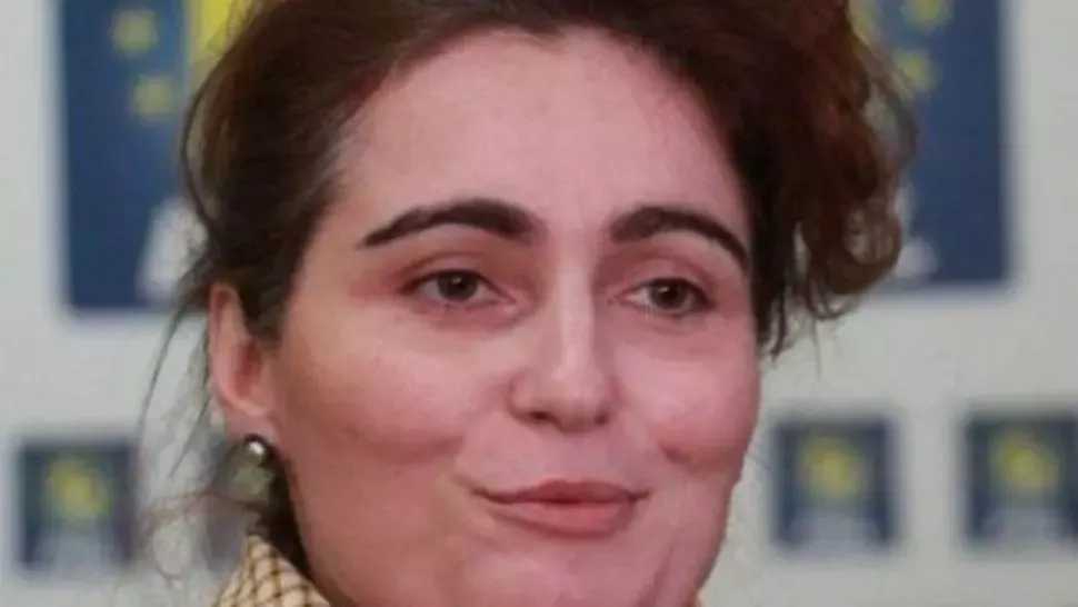 100% TU DECIZI! Iuliana Scântei, senatoarea cu ceasuri de 70.000 de euro, s-a vrut ministru de Externe pentru Iași