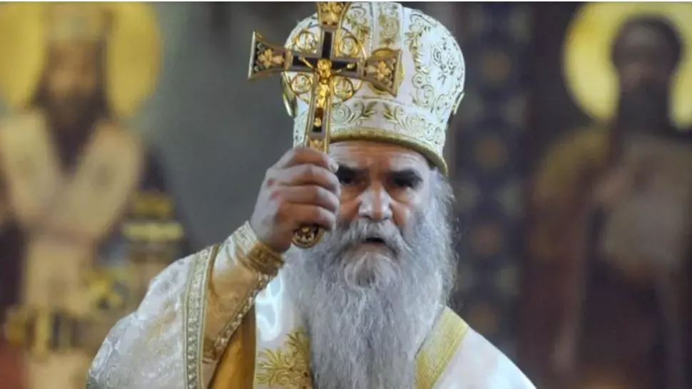 Înalt prelat infectat cu COVID-19, după ce a refuzat să poarte mască de protecție. Spunea că pelerinajele sunt