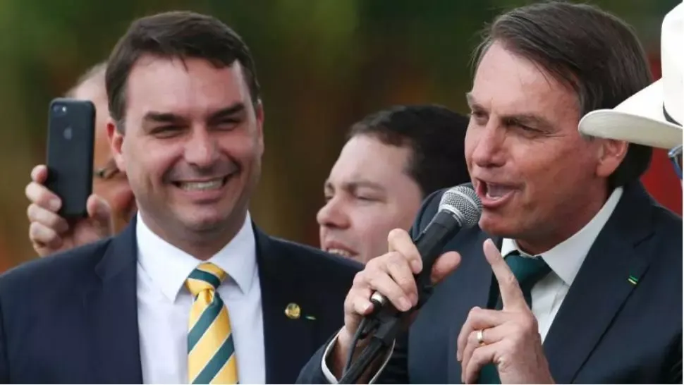 Fiul președintelui Braziliei, pus sub acuzare. De ce este învinuit Flávio Bolsonaro