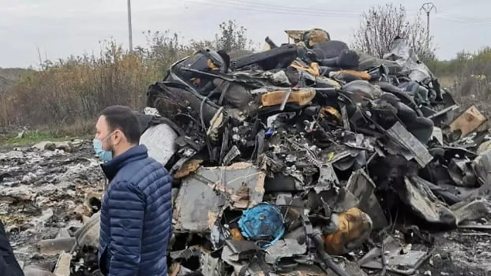Zeci de tone de deșeuri sunt arse zilnic în comuna de lângă București. Foto/Arhivă