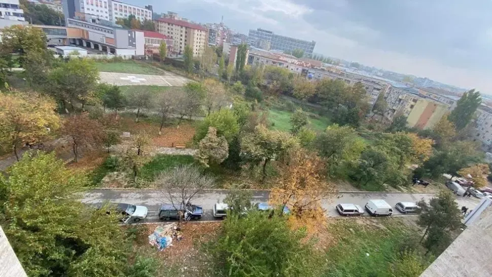 Imagine cumplită. Coadă de dricuri la morga unui spital COVID19 din țară sursa: https://www.reddit.com/user/whoislucian/
