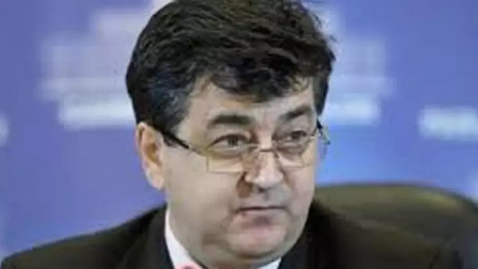 100% TU DECIZI! Tinel Gheorghe, fanul Elenei Udrea