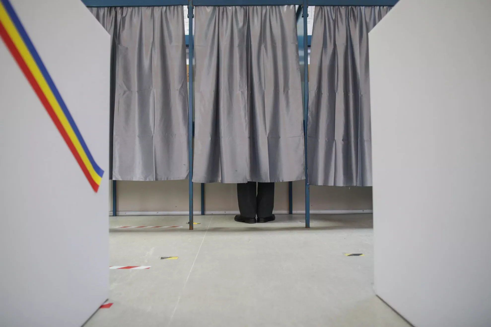 INSTANT_VOT_PARLAM_85_INQ_Octav_Ganea